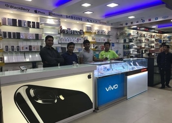 Modern Mobiles Shopping Mobile Stores Lucknow Uttar Pradesh 2 