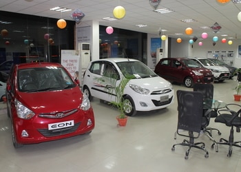 SAS-Hyundai-Shopping-Car-dealer-Lucknow-Uttar-Pradesh-1