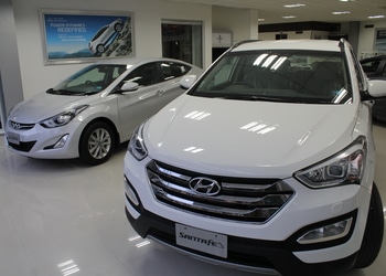 SAS-Hyundai-Shopping-Car-dealer-Lucknow-Uttar-Pradesh-2