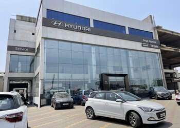 Goyal-Hyundai-Shopping-Car-dealer-Ludhiana-Punjab