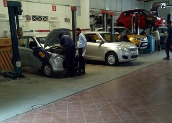 Sandhu-Automobiles-Shopping-Car-dealer-Ludhiana-Punjab-2