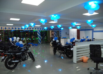 Balamuruga-Motors-Shopping-Motorcycle-dealers-Madurai-Tamil-Nadu-1
