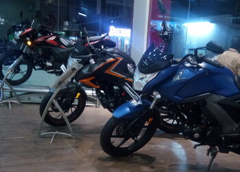 Haritha-Honda-Shopping-Motorcycle-dealers-Madurai-Tamil-Nadu-2