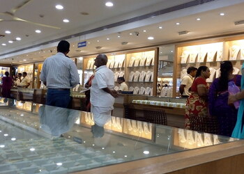 Lalithaa-Jewellery-Mart-Shopping-Jewellery-shops-Madurai-Tamil-Nadu-2