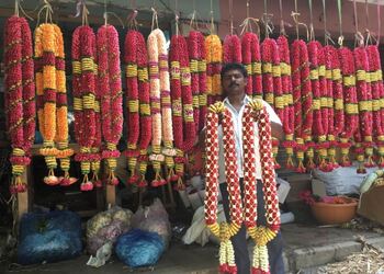 Seeman-Malaragam-Shopping-Flower-Shops-Madurai-Tamil-Nadu-2
