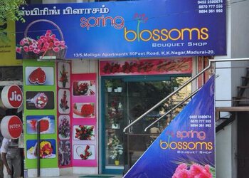 Spring-Blossoms-Bouquet-Shop-Shopping-Flower-Shops-Madurai-Tamil-Nadu