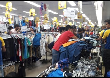 Baazar-Kolkata-Shopping-Shopping-malls-Malda-West-Bengal-1