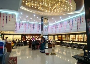 Joyalukkas-Jewellery-Shopping-Jewellery-shops-Mangalore-Karnataka-1