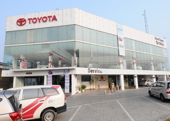 Grand-Toyota-Shopping-Car-dealer-Meerut-Uttar-Pradesh