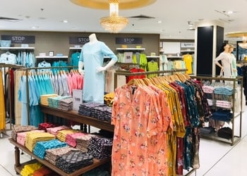 Shoppers-Stop-Shopping-Clothing-stores-Meerut-Uttar-Pradesh-1