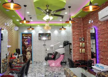 Mirror-Ladies-kids-Parlour-Entertainment-Beauty-parlour-Midnapore-West-Bengal-1