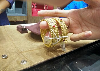 Manubhai-Jewellers-Shopping-Jewellery-shops-Mumbai-Maharashtra-2