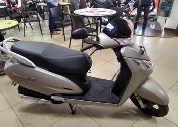 Palace-Honda-Shopping-Motorcycle-dealers-Mysore-Karnataka-1