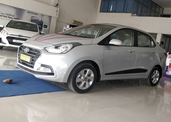 Prakash-Hyundai-Shopping-Car-dealer-Nizamabad-Telangana-1