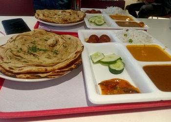 Bikanervala-Food-Pure-vegetarian-restaurants-Noida-Uttar-Pradesh-2