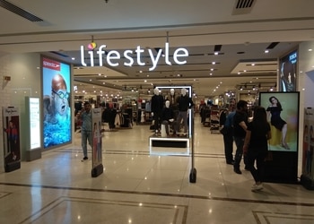 Lifestyle-Stores-Shopping-Clothing-stores-Noida-Uttar-Pradesh