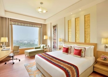 Radisson-Local-Businesses-5-star-hotels-Noida-Uttar-Pradesh-1