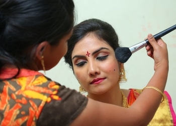 Evoke-Unisex-Hair-Beauty-Makeup-Salon-Entertainment-Beauty-parlour-Ongole-Andhra-Pradesh-2