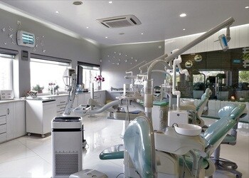 Batth-Dental-Clinic-Health-Dental-clinics-Panchkula-Haryana-2
