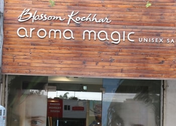 Blossom-Kochhar-Aroma-Magic-Unisex-Salon-Entertainment-Beauty-parlour-Patiala-Punjab