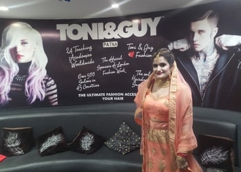 Toni-Guy-Entertainment-Beauty-parlour-Patna-Bihar