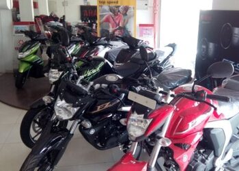 Srinivasa-Motors-Shopping-Motorcycle-dealers-Pondicherry-Puducherry-1