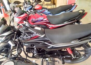 Valli-Motors-Shopping-Motorcycle-dealers-Pondicherry-Puducherry-1