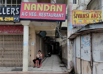 Nandan-A-C-Veg-Restaurant-Food-Pure-vegetarian-restaurants-Puri-Odisha