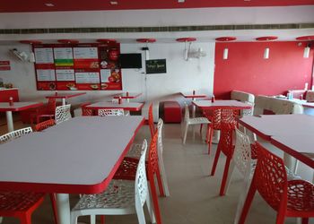 Deccan-Fried-Chicken-Food-Fast-food-restaurants-Rajahmundry-Andhra-Pradesh-2