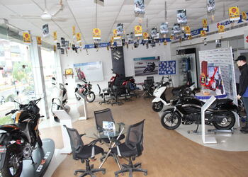 Kantipudi-Shopping-Motorcycle-dealers-Rajahmundry-Andhra-Pradesh-1