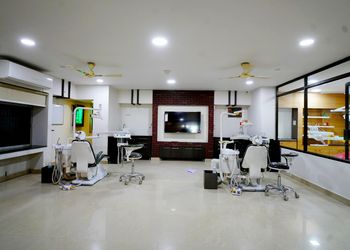Krishna-Denta-Cure-Health-Dental-clinics-Orthodontist-Rajahmundry-Andhra-Pradesh-2