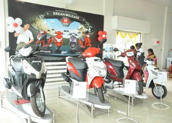 My-Honda-Shopping-Motorcycle-dealers-Rajahmundry-Andhra-Pradesh-2