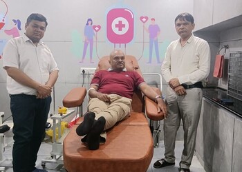 Jeevandeep-Blood-Center-Health-24-hour-blood-banks-Rajkot-Gujarat-1