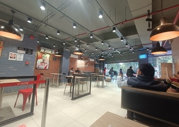 KFC-Restaurant-Food-Fast-food-restaurants-Ranchi-Jharkhand-1