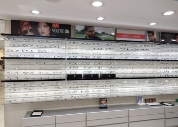 Titan-Eyeplus-Shopping-Opticals-Ranchi-Jharkhand-1