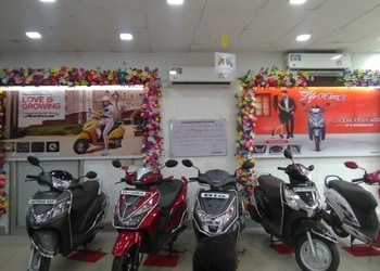 Jas-Motors-Shopping-Motorcycle-dealers-Sambalpur-Odisha-2
