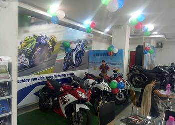 Ashoka-Yamaha-Motors-Shopping-Motorcycle-dealers-Secunderabad-Telangana-2