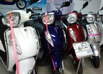 Mahalaxmi-Suzuki-Shopping-Motorcycle-dealers-Secunderabad-Telangana-2