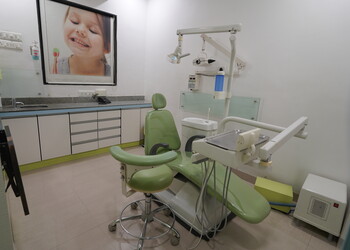 Dr-Karpe-s-Centre-Health-Dental-clinics-Solapur-Maharashtra-2