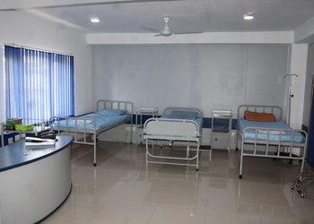 Dr-Fazili-Eye-Clinic-Health-Eye-hospitals-Srinagar-Jammu-and-Kashmir-1