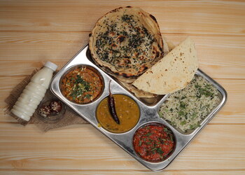 Annapoorna-Restaurant-Food-Family-restaurants-Surat-Gujarat-2