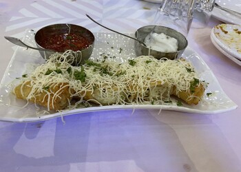 Concord-Restaurant-Banquet-Food-Family-restaurants-Surat-Gujarat-2