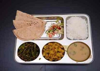 GUJJU-S-Food-Family-restaurants-Surat-Gujarat-2