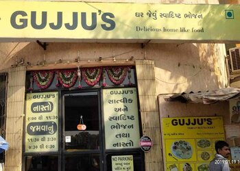 GUJJU-S-Food-Family-restaurants-Surat-Gujarat