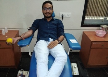 Lok-Samarpan-Blood-Bank-Health-24-hour-blood-banks-Surat-Gujarat-2