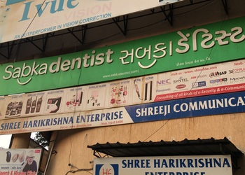 Sabka-Dentist-Health-Dental-clinics-Orthodontist-Surat-Gujarat