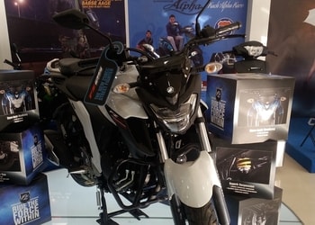 Aditya-Yamaha-Shopping-Motorcycle-dealers-Tezpur-Assam-2