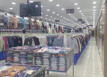 The-Chennai-Silks-Shopping-Clothing-stores-Tiruchirappalli-Tamil-Nadu-1