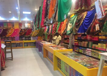 Trichy-Sarathas-Shopping-Clothing-stores-Tiruchirappalli-Tamil-Nadu-1
