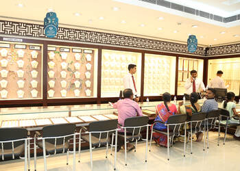 Joyalukkas-Jewellery-Shopping-Jewellery-shops-Tirunelveli-Tamil-Nadu-2